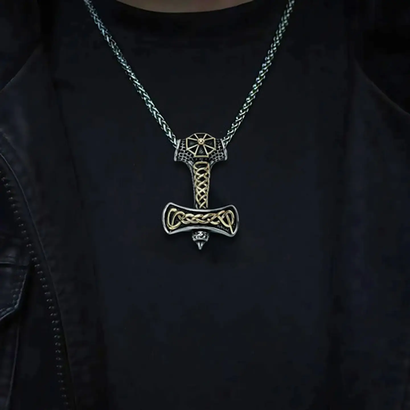 Collar Vikingo Thor Amuleto Nudo Color Oro Acero Para Hombre 3