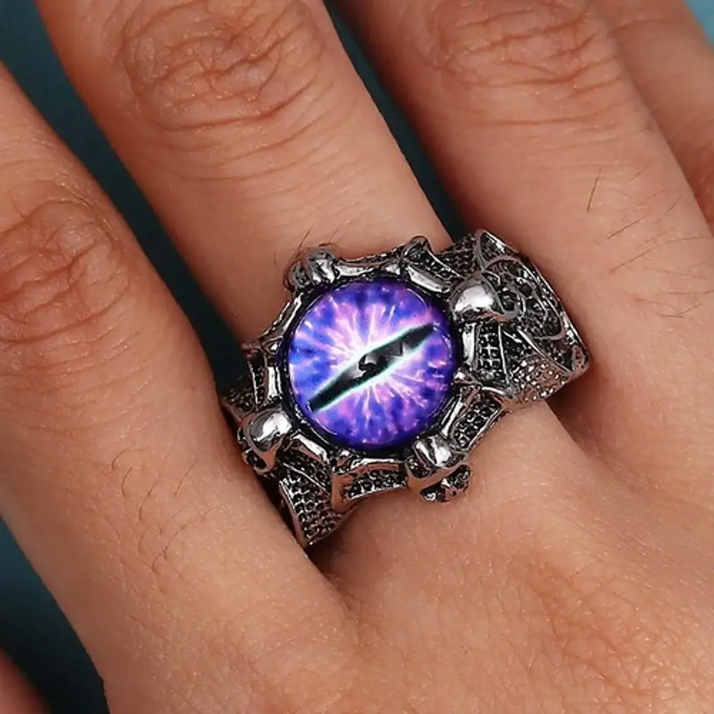 Anillo Ojo Del Mal Dragón Color Plata Gótico Hombre Y Mujer 55