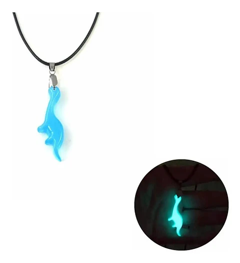 Collar Dije Dinosaurio Brilla En La Oscuridad Hombre Y Mujer