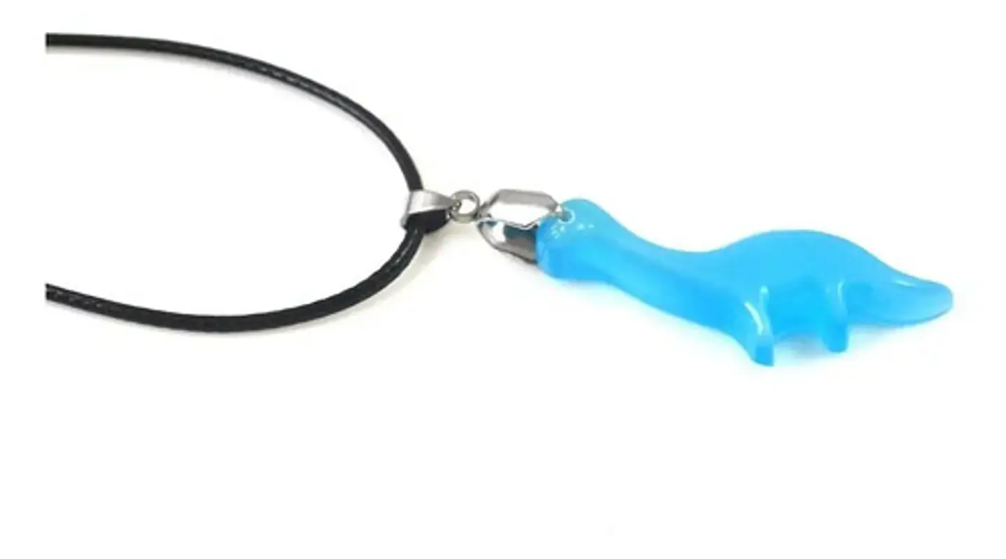 Collar Dije Dinosaurio Brilla En La Oscuridad Hombre Y Mujer 4