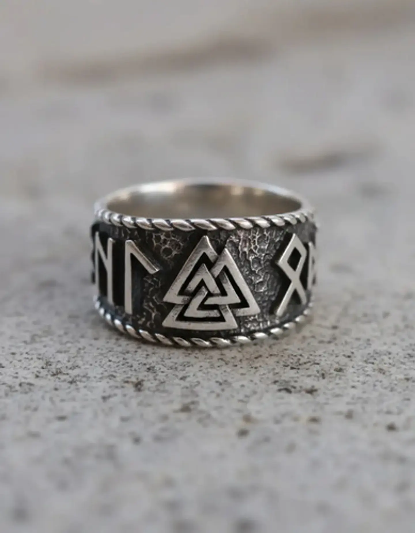 Anillo Runa Vikingo Nórdico Amuleto Acero Color Plata Hombre 2