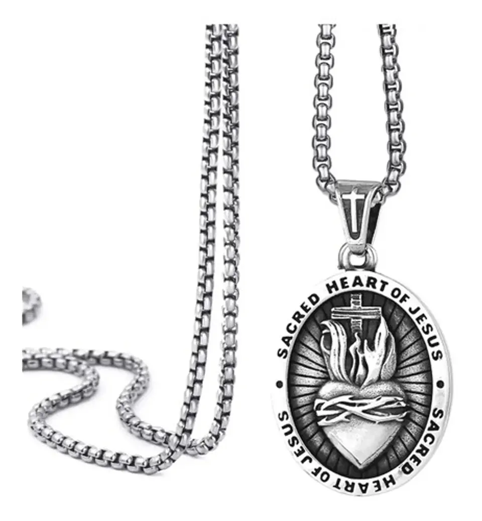 Collar Dije Sagrado Corazon Jesus Color Plata Hombre Y Mujer 1