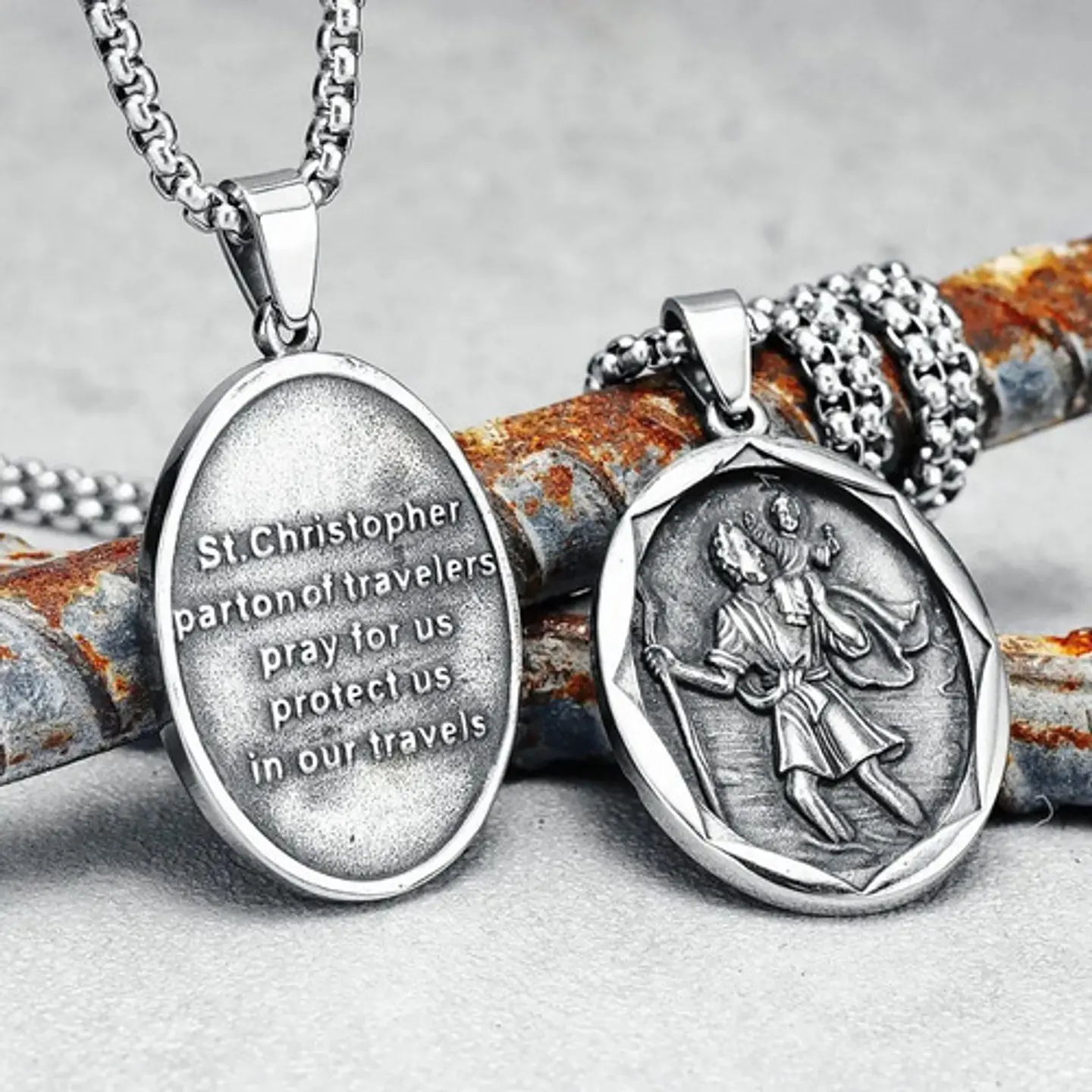 Collar Para Hombre Con Dije Saint Christopher Color Plata  7