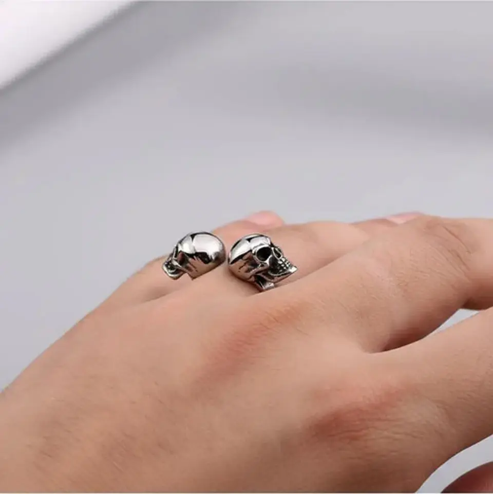 Anillo Para Hombre Mujer En Forma De Craneo Calavera Acero  2
