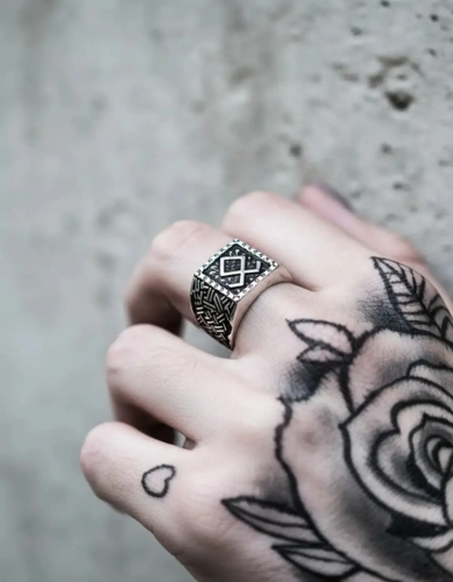 Anillo Hombre Vikingo Nórdico Runa Amuleto Acero Color Plata 8