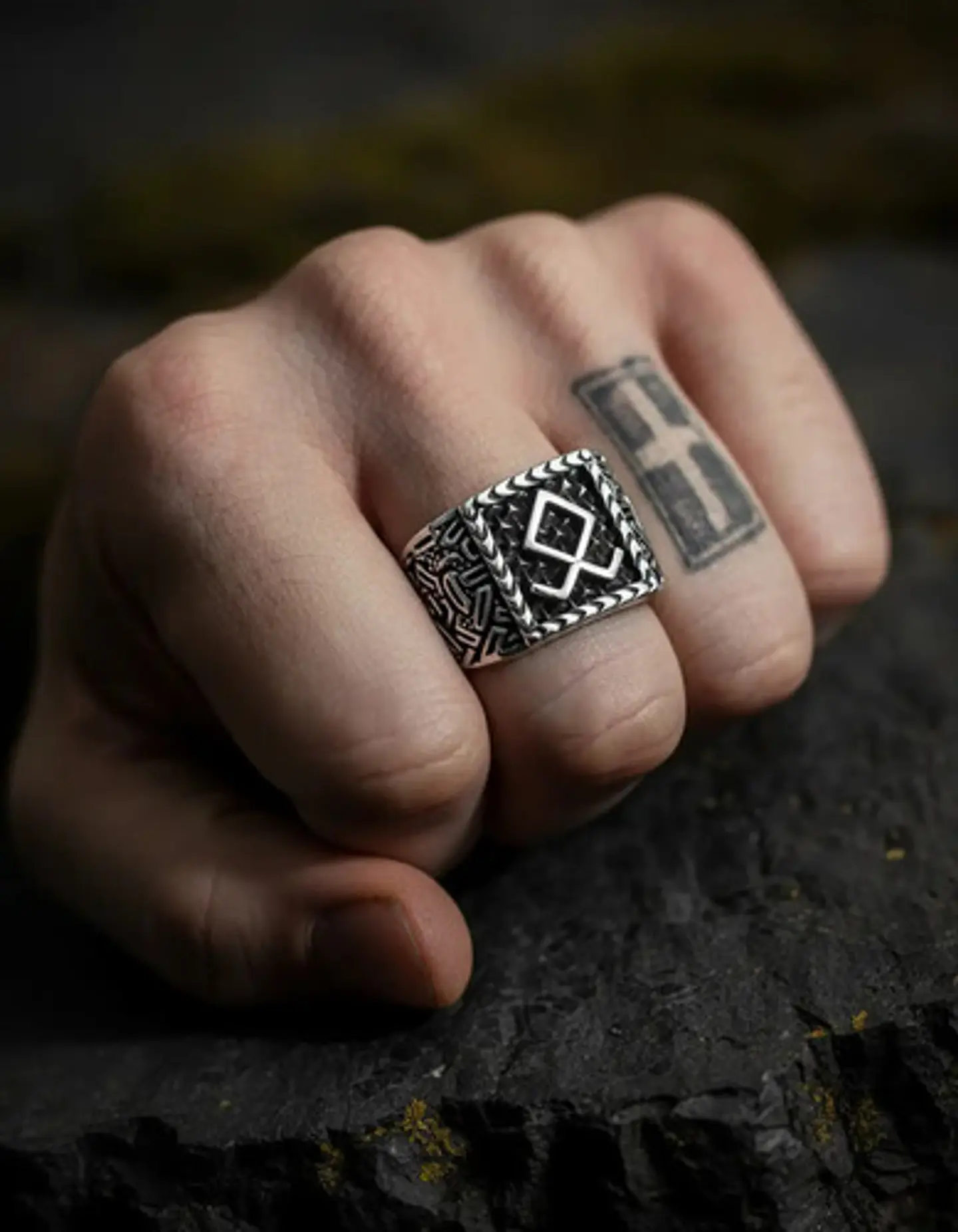 Anillo Hombre Vikingo Nórdico Runa Amuleto Acero Color Plata 10