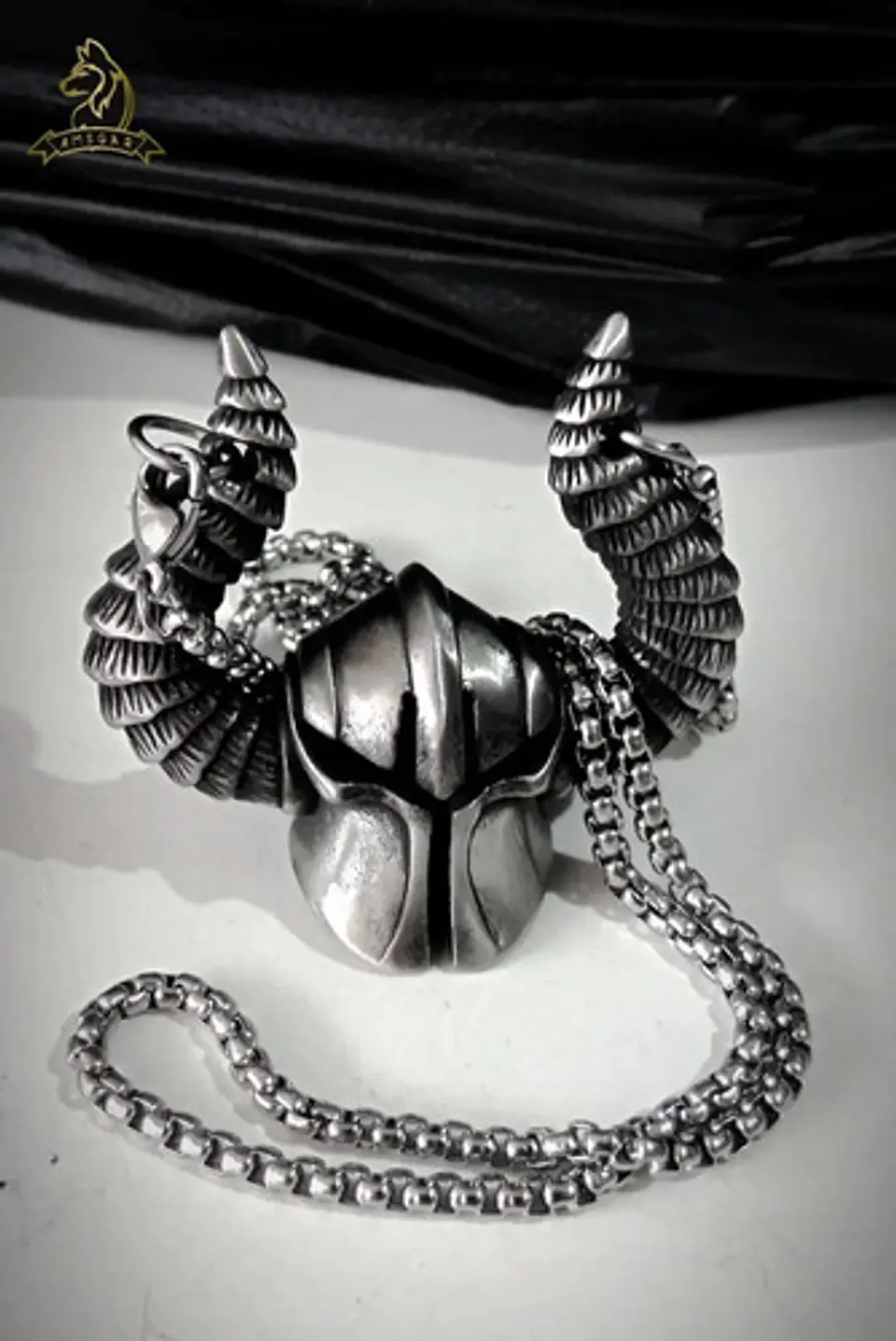 Collar Dije Casco Guerrero Vikingo Color Plata Acero Hombre 12