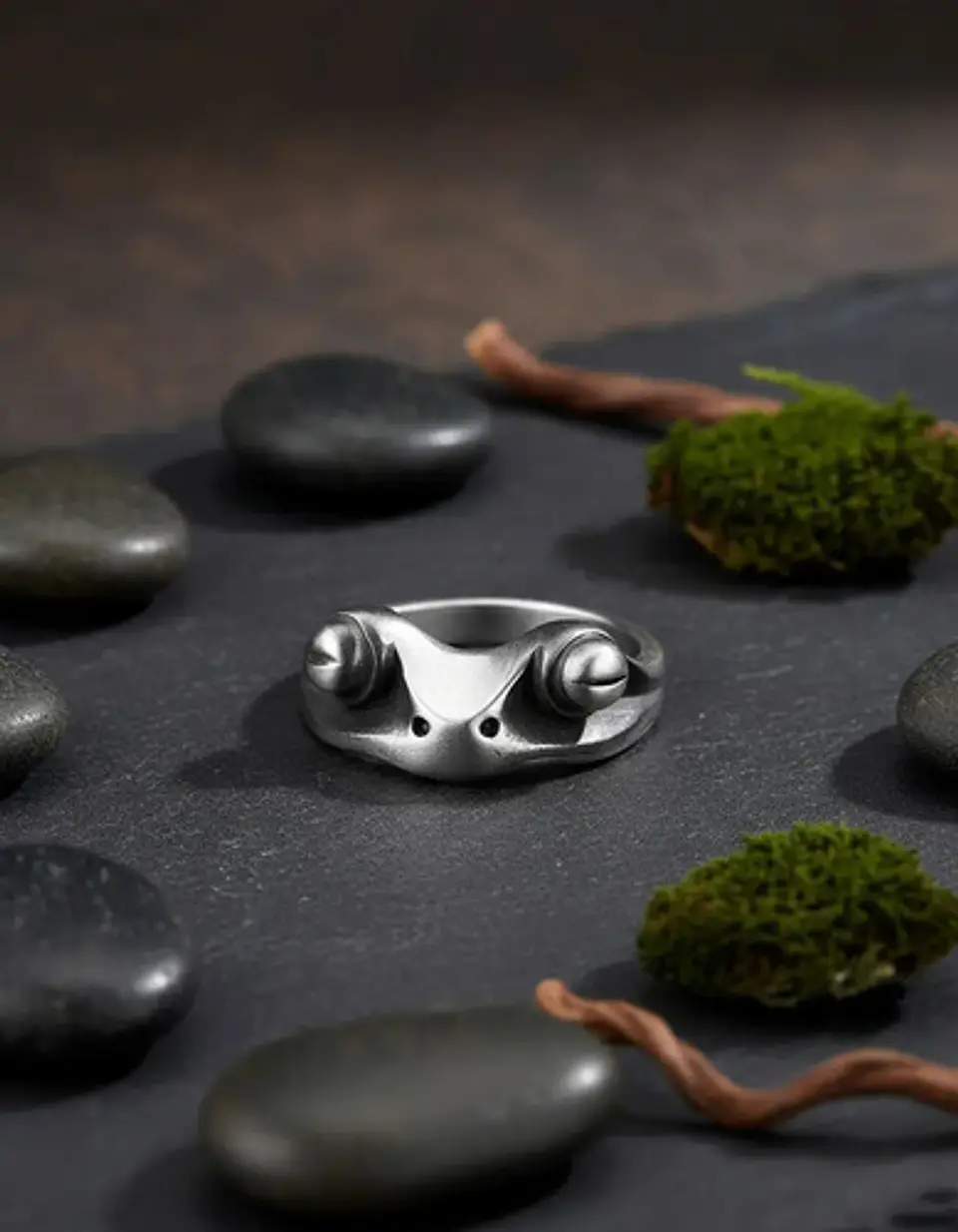 Anillo Argolla Acero Forma De Rana Color Plata Hombre Mujer 4