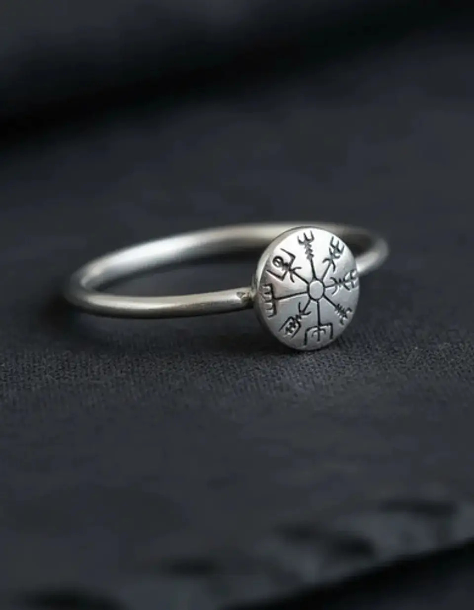 Anillo De Acero Vikingo Brujula Vegvísir Color Plata Mujer 9