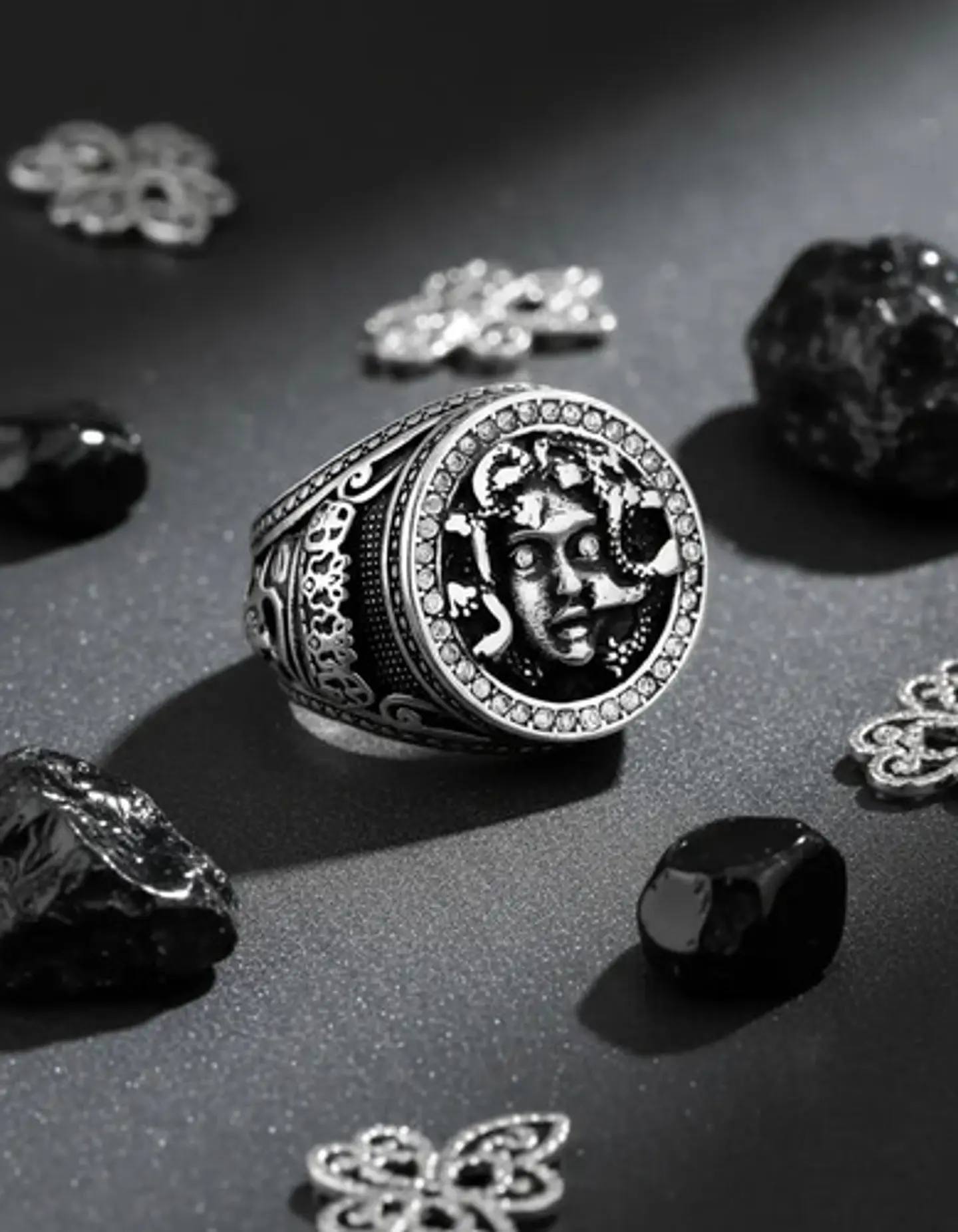 Anillo Medusa Mitología Griega Cz Acero Color Plata Hombre 7