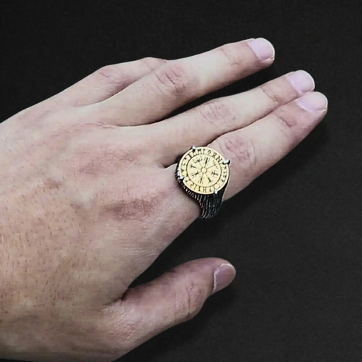 Anillo De Acero Vegvísir Rustico Vikingo Color Plata Hombre 10