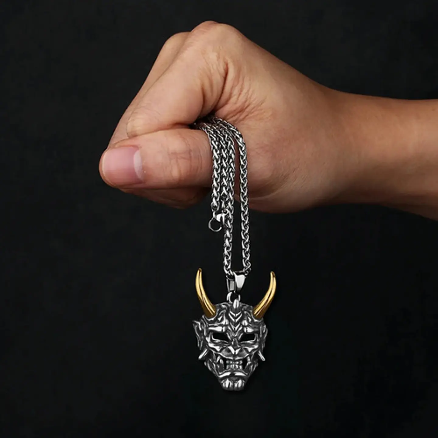 Collar Para Hombre Con Dije Demonio Diablo Acero Color Plata 3