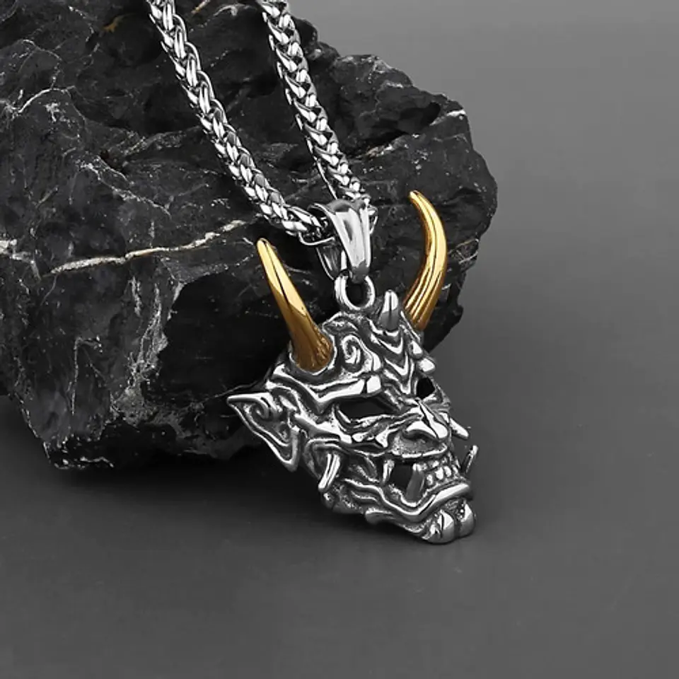 Collar Para Hombre Con Dije Demonio Diablo Acero Color Plata 7