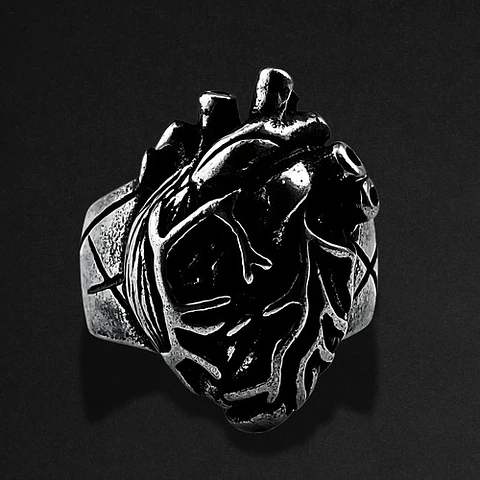 Anillo Forma Corazón Rustico Acero Color Plata Oscuro Hombre