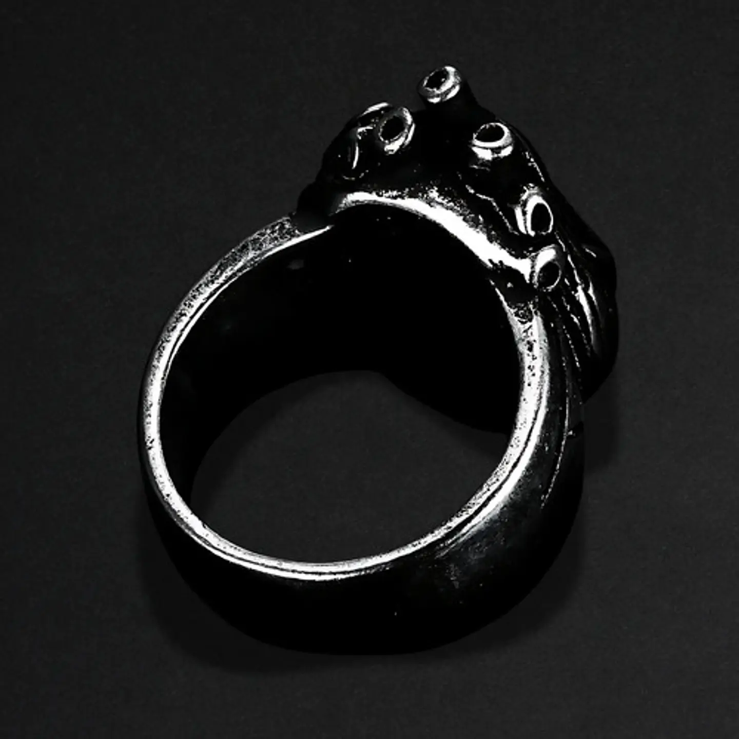 Anillo Forma Corazón Rustico Acero Color Plata Oscuro Hombre 5