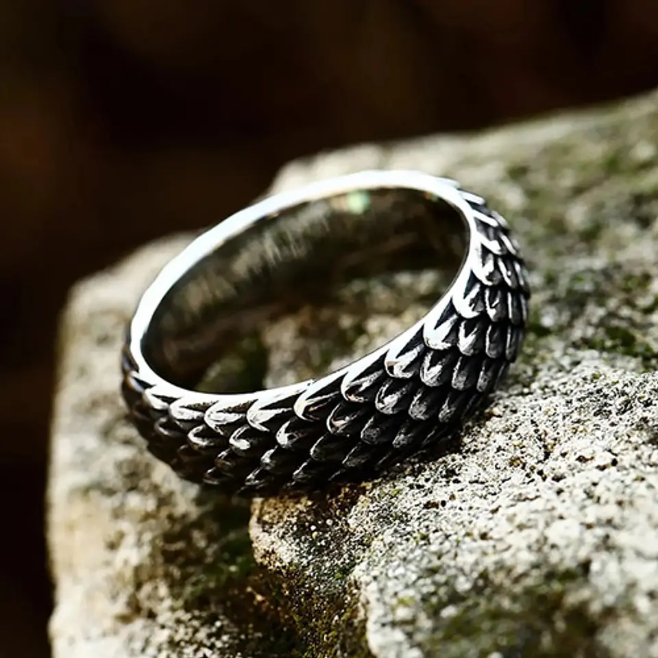 Anillo Argolla Escamas Dragon Color Plata De Acero Hombre 6