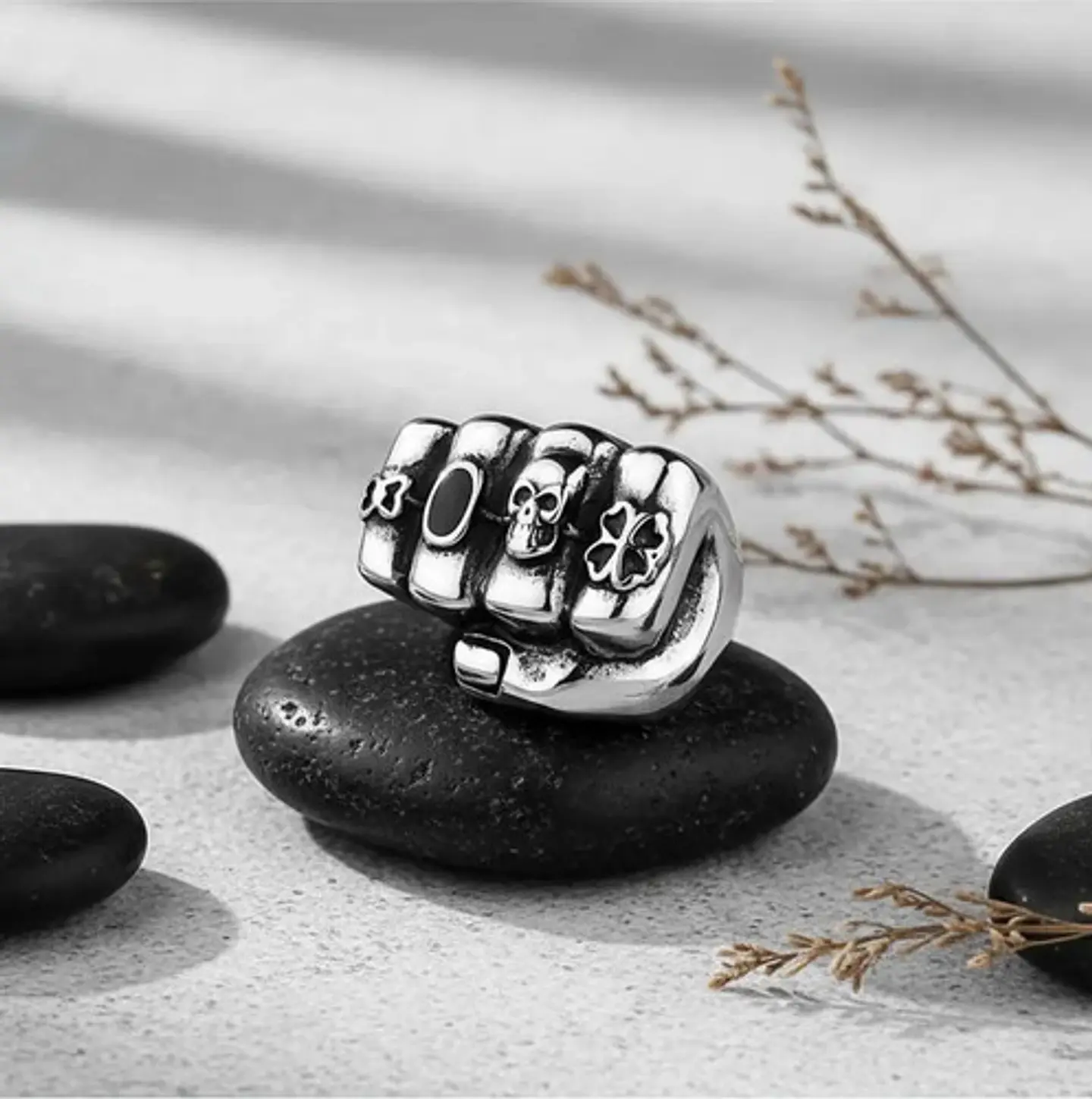 Anillo Puño Gótico Cráneo Calavera Acero Color Plata Hombre 5