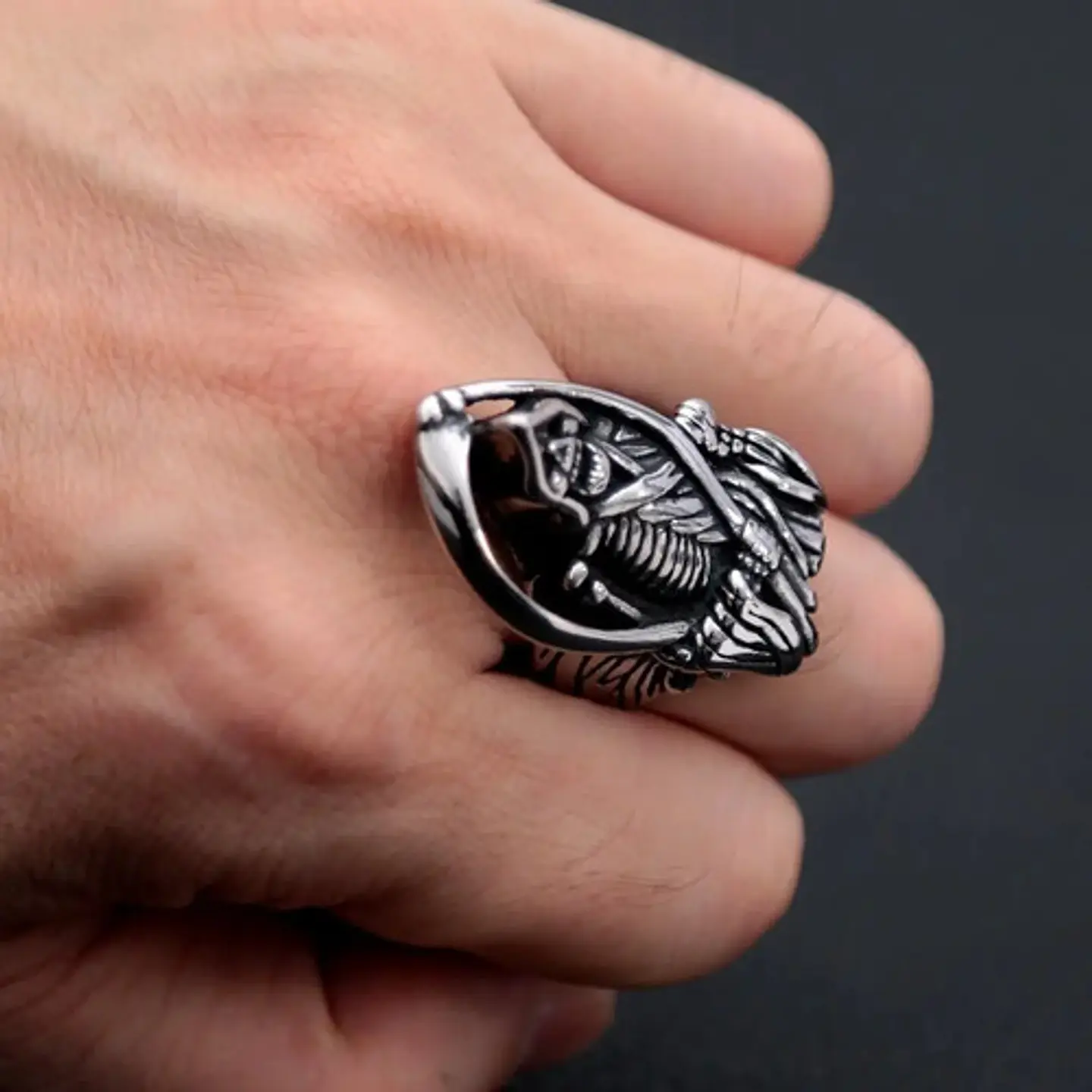 Anillo Acero Inoxidable Color Plata Parca Cráneo Para Hombre 17