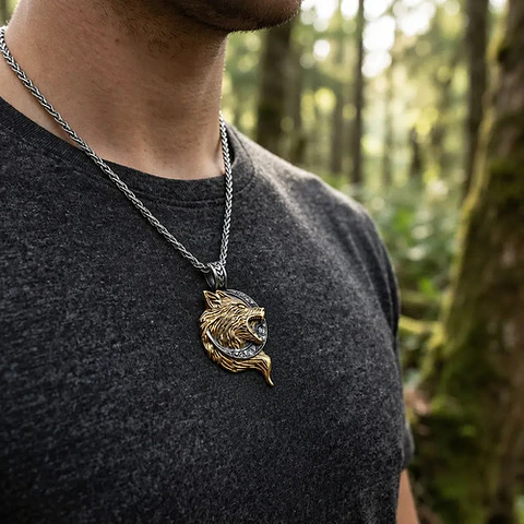 Collar Vikingo En Acero Para Hombre Dije Con Lobo Hati Luna