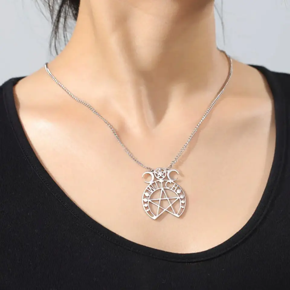 Collar Para Mujer Dije Pentagrama Bruja Triple Luna Wicca 8