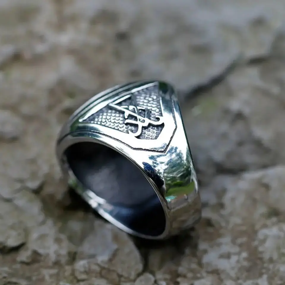 Anillo De Acero Color Plata Sello Sigil Gótico Para Hombre 11