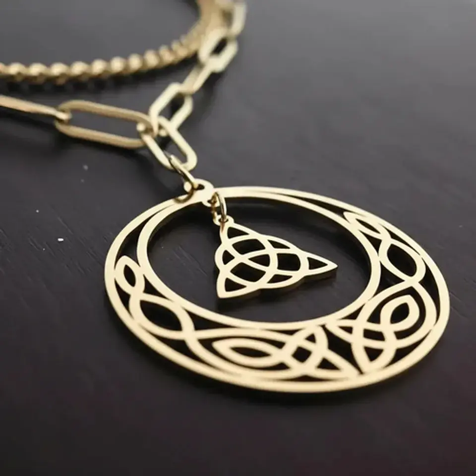 Collar Vikingo De Acero Para Mujer Dije Luna Triqueta Celta 4
