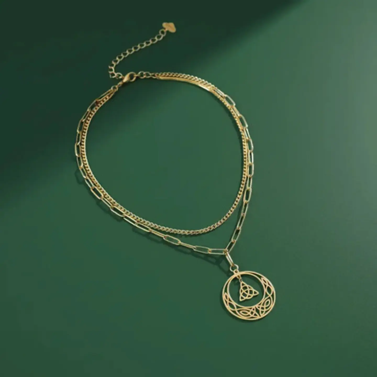 Collar Vikingo De Acero Para Mujer Dije Luna Triqueta Celta 10