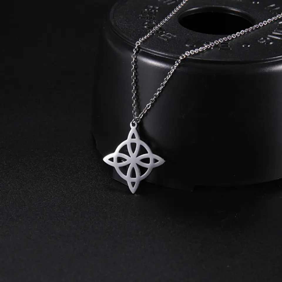 Collar Para Mujer Dije Nudo Bruja Celta De Acero Color Oro 13