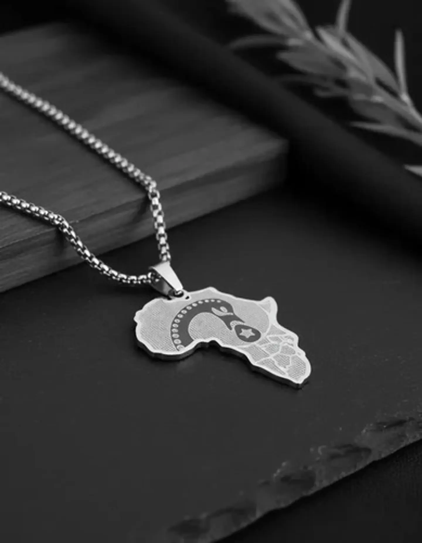 Collar De Acero Para Hombre Y Mujer Dije Continente Africa 14
