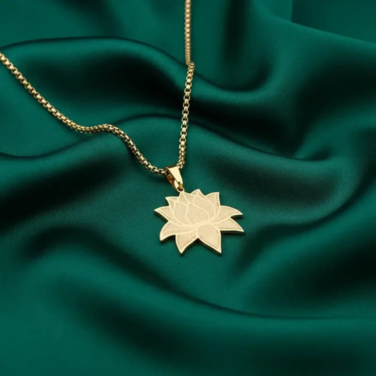 Collar Dorado De Acero Para Hombre Y Mujer Dije Flor De Loto 4