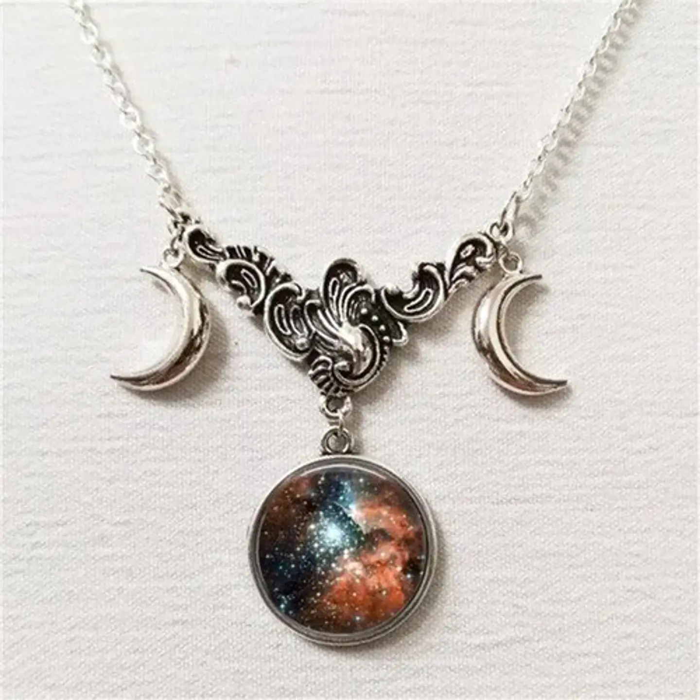 Collar Colgante Luna Galaxias Constelación Color Plata Mujer 7