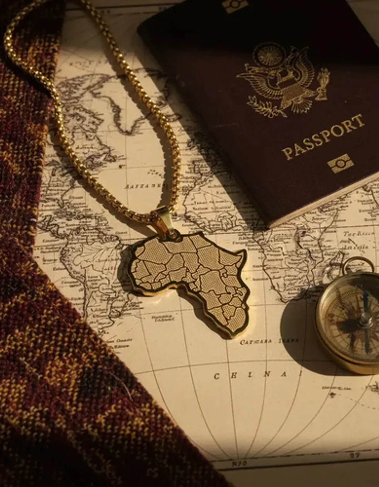 Collar Con Dije Acero Color Oro África Países Hombre Y Mujer 5