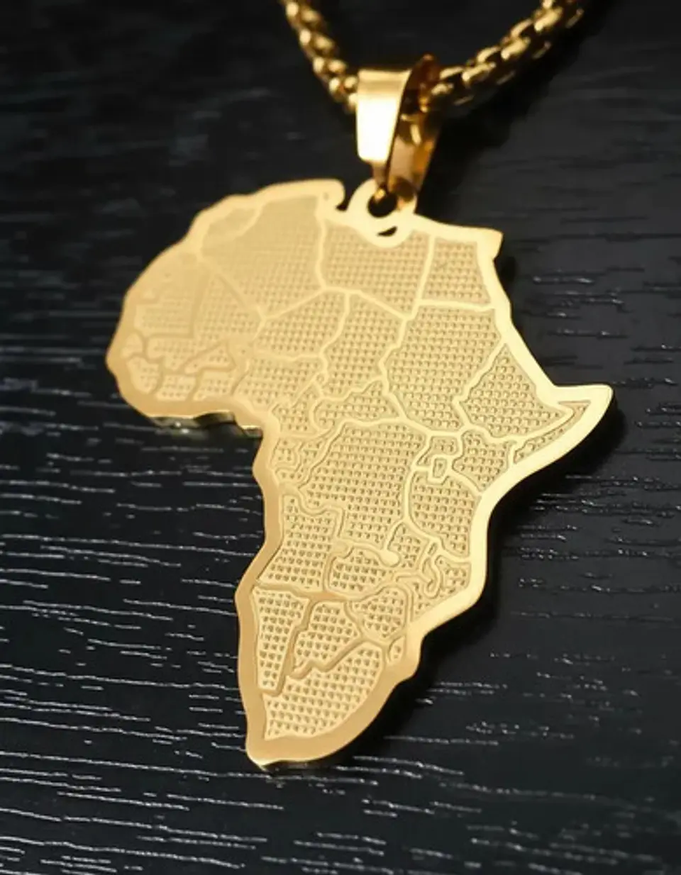 Collar Con Dije Acero Color Oro África Países Hombre Y Mujer 10