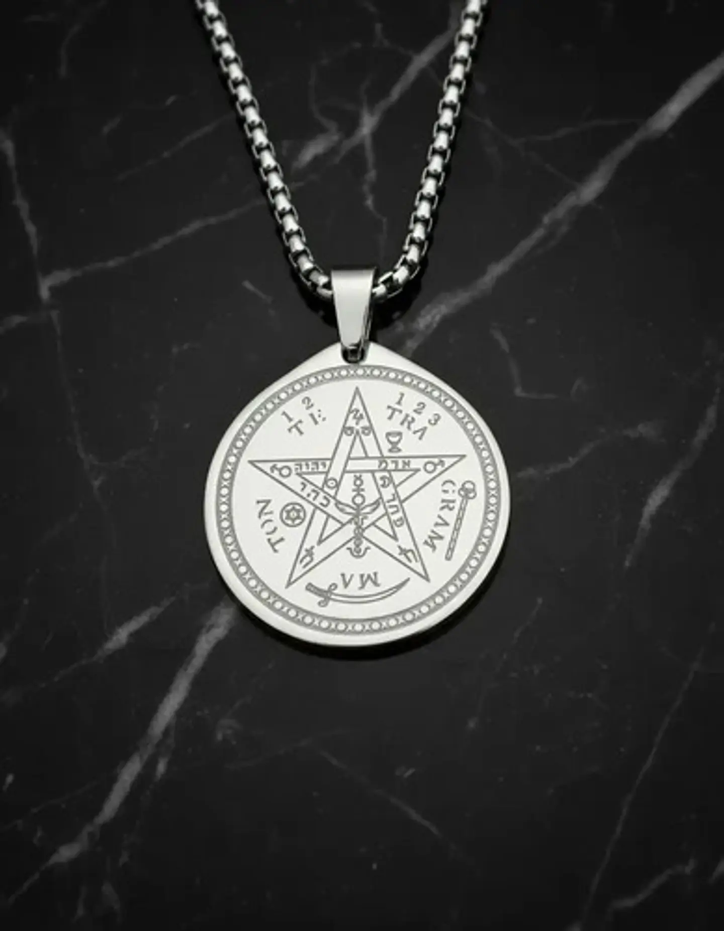 Collar De Acero Para Hombre Mujer Dije Amuleto Tetragrámaton 16