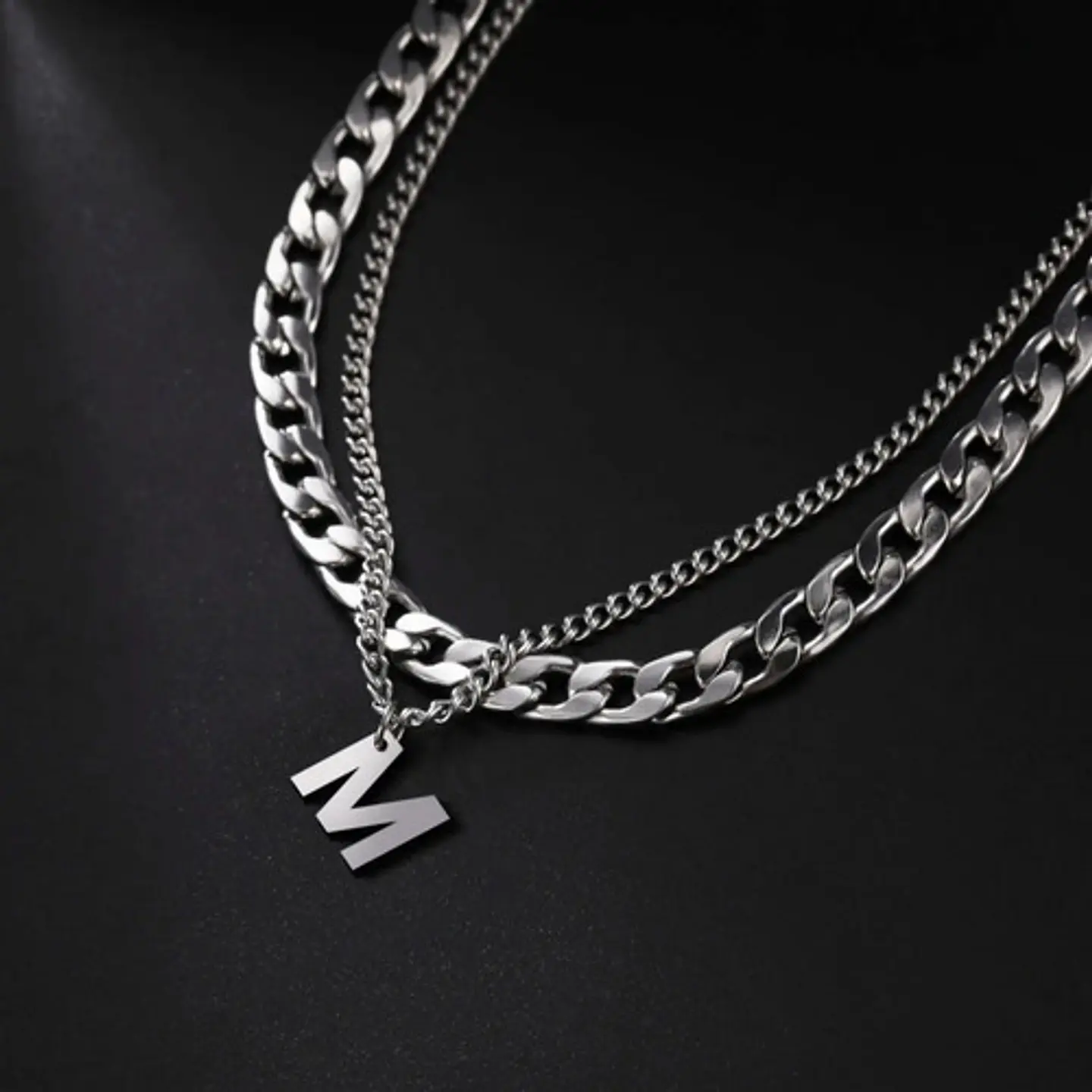Collar Para Hombre Mujer Con Dije Letras Iniciales De Acero 49
