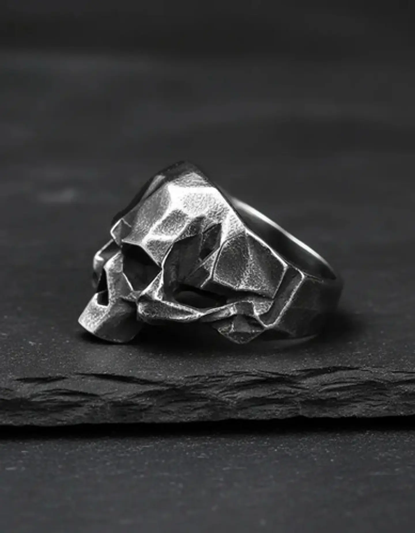 Anillo Color Plata Oscuro De Acero Craneo Calavera Hombre 8