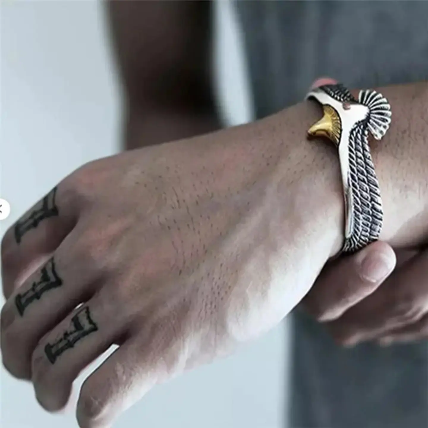 Pulsera Para Hombre Brazalete Aguila Ajustable Color Plata 6