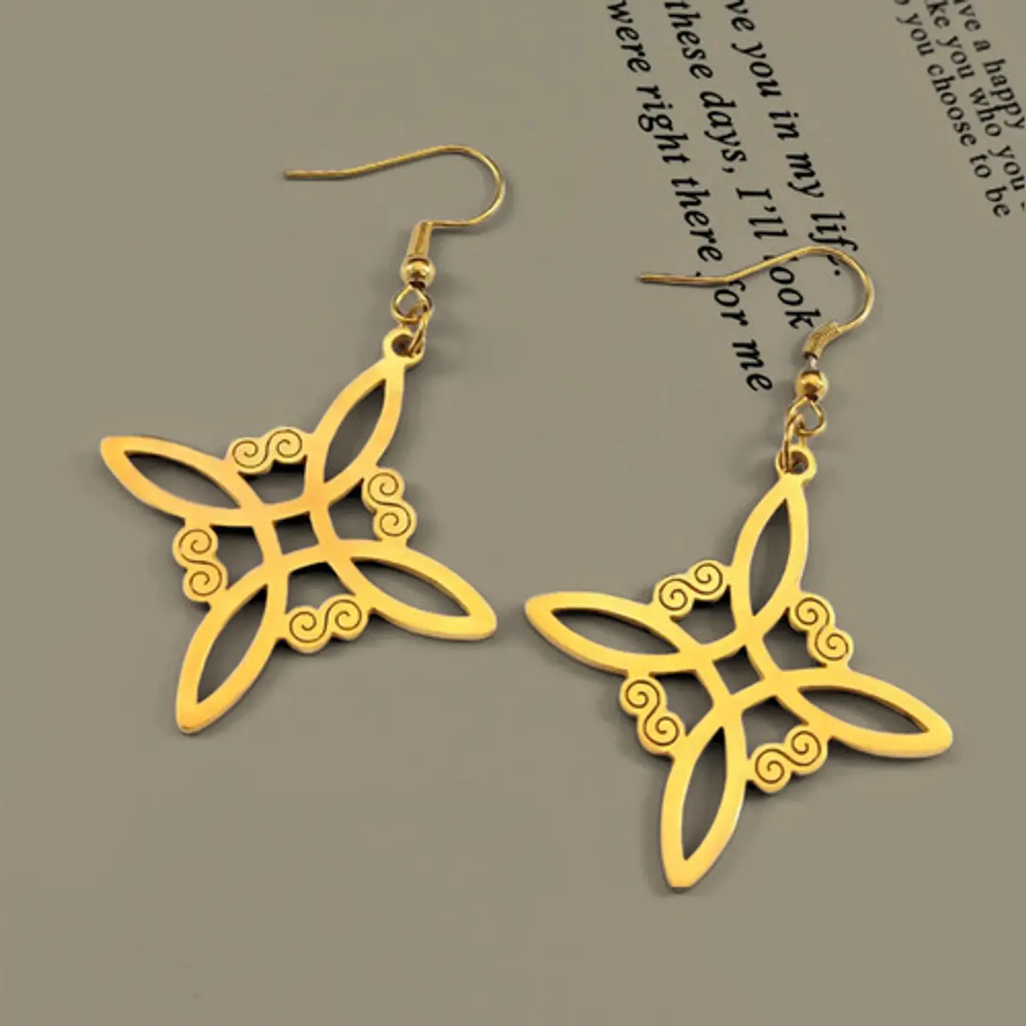 Aretes Pendientes Nudo De Bruja Para Mujer Acero Color Oro 3