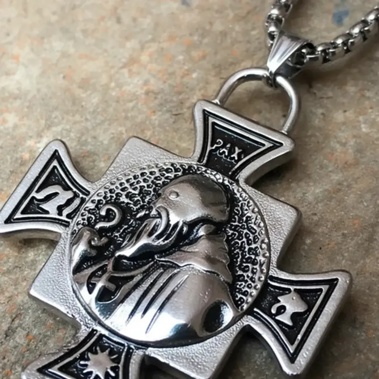 Collar De Acero Para Hombres Dije Cruz Sello De San Benito 3