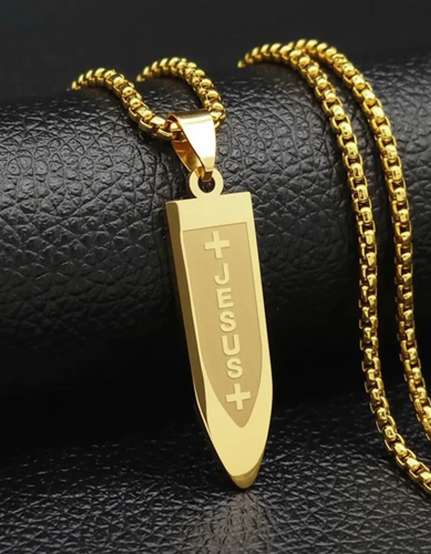 Collar Para Hombre Con Dije Bala Jesus De Acero Color Oro 6