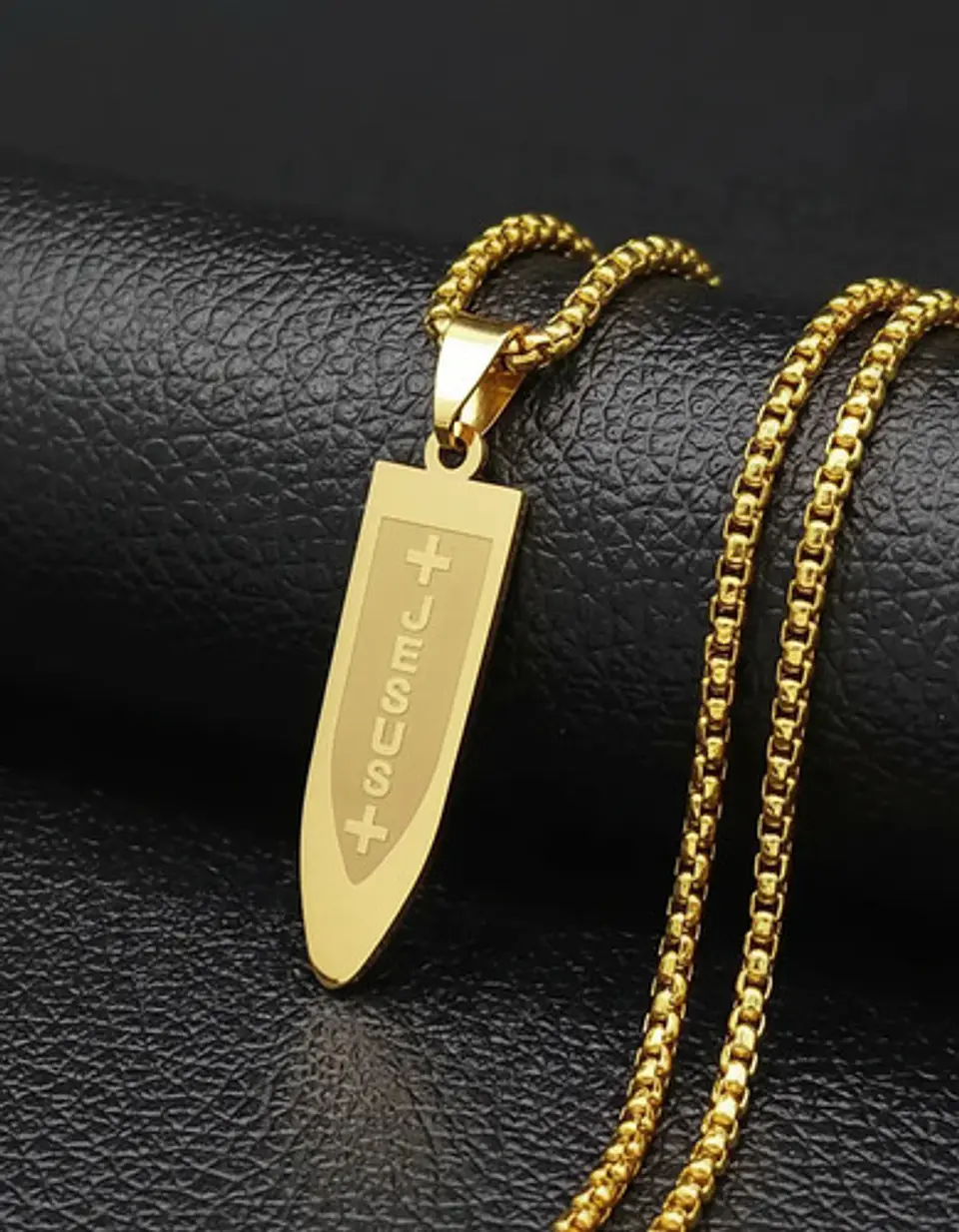 Collar Para Hombre Con Dije Bala Jesus De Acero Color Oro 7