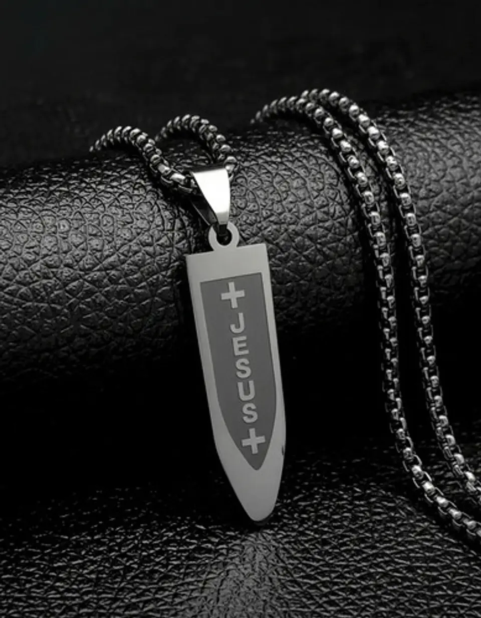 Collar Para Hombre Con Dije Bala Jesus De Acero Color Oro 25