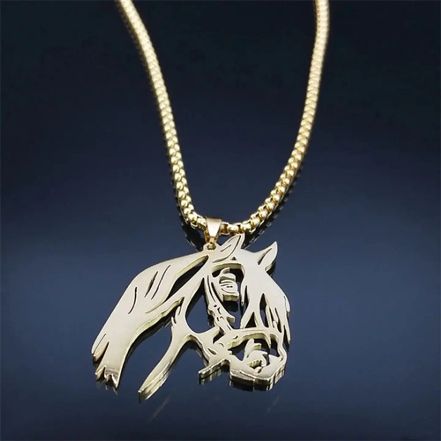 Collar Para Hombre Mujer Con Dije Caballo De Acero Color Oro 6