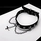 Collar Choker Gotico Para Mujer Y Dije Cruz Invertida Acero - Miniatura 3