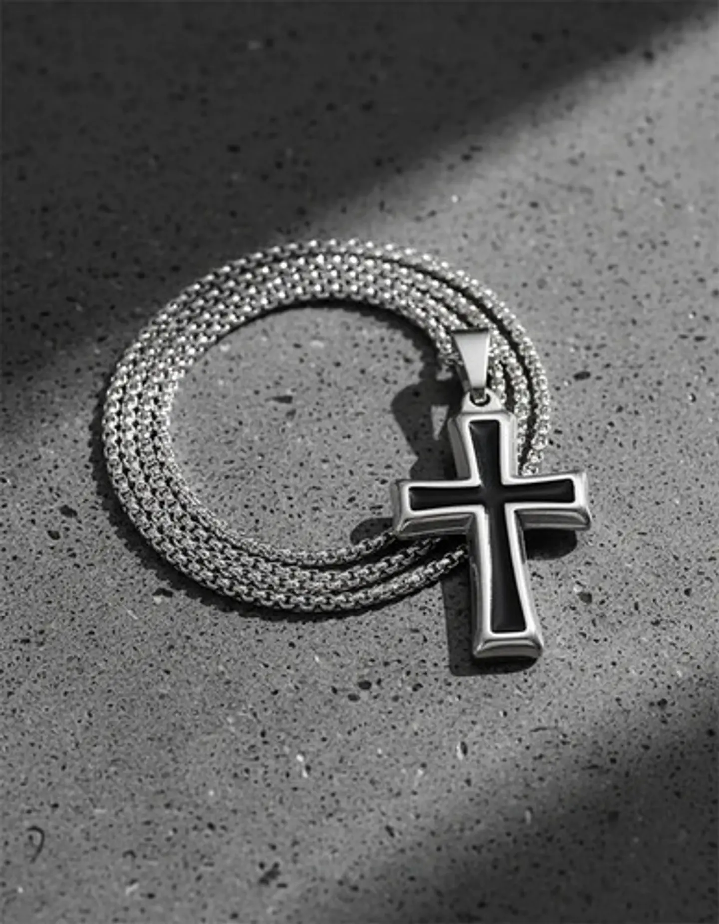 Collar Para Hombre Mujer Con Dije Cruz Catolica Color Plata 3