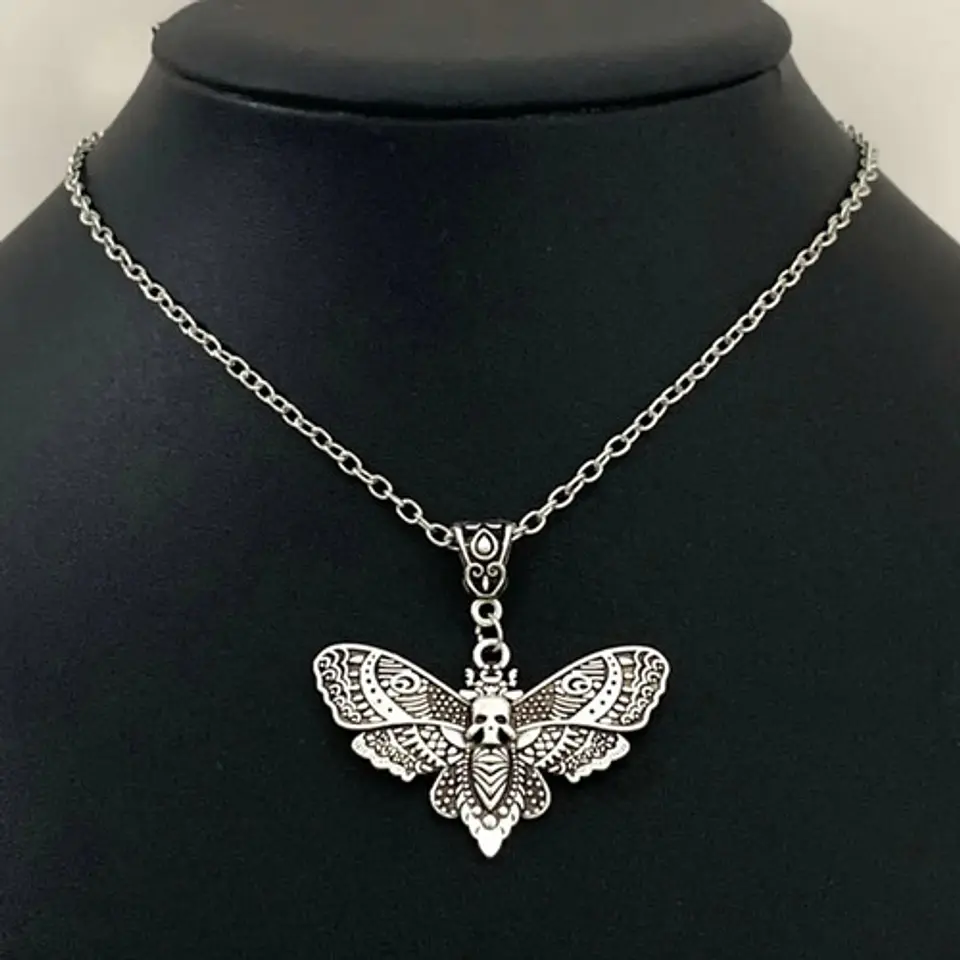 Colla Para Mujer Con Dije Polilla Mariposa Calavera Craneo 6