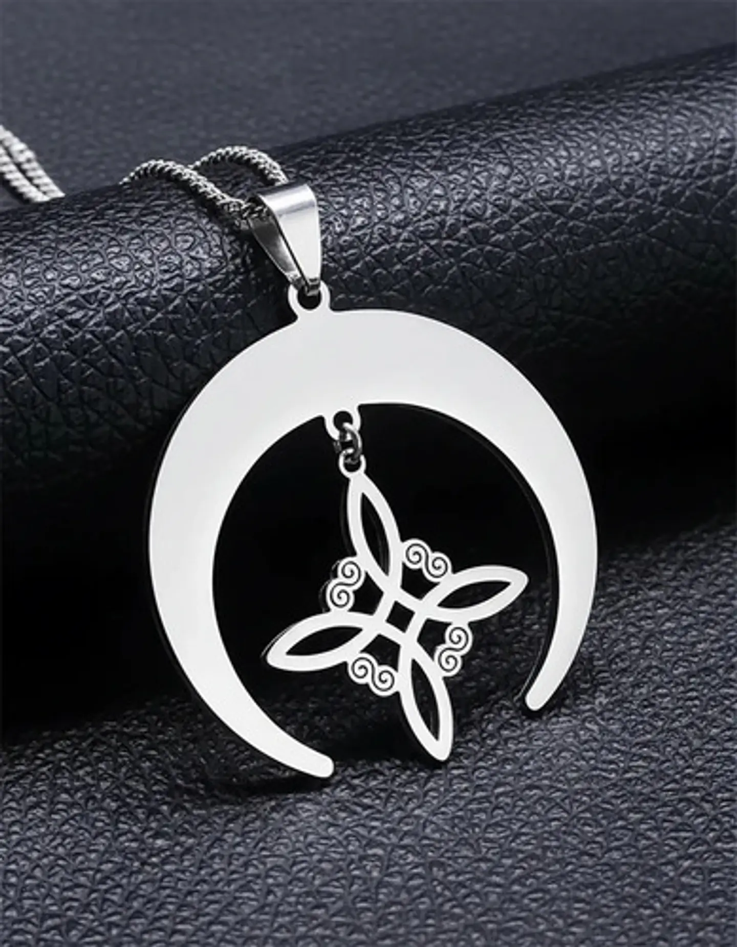 Collar Para Mujeres Dije Luna Invertida Nudo Bruja Dorado 13