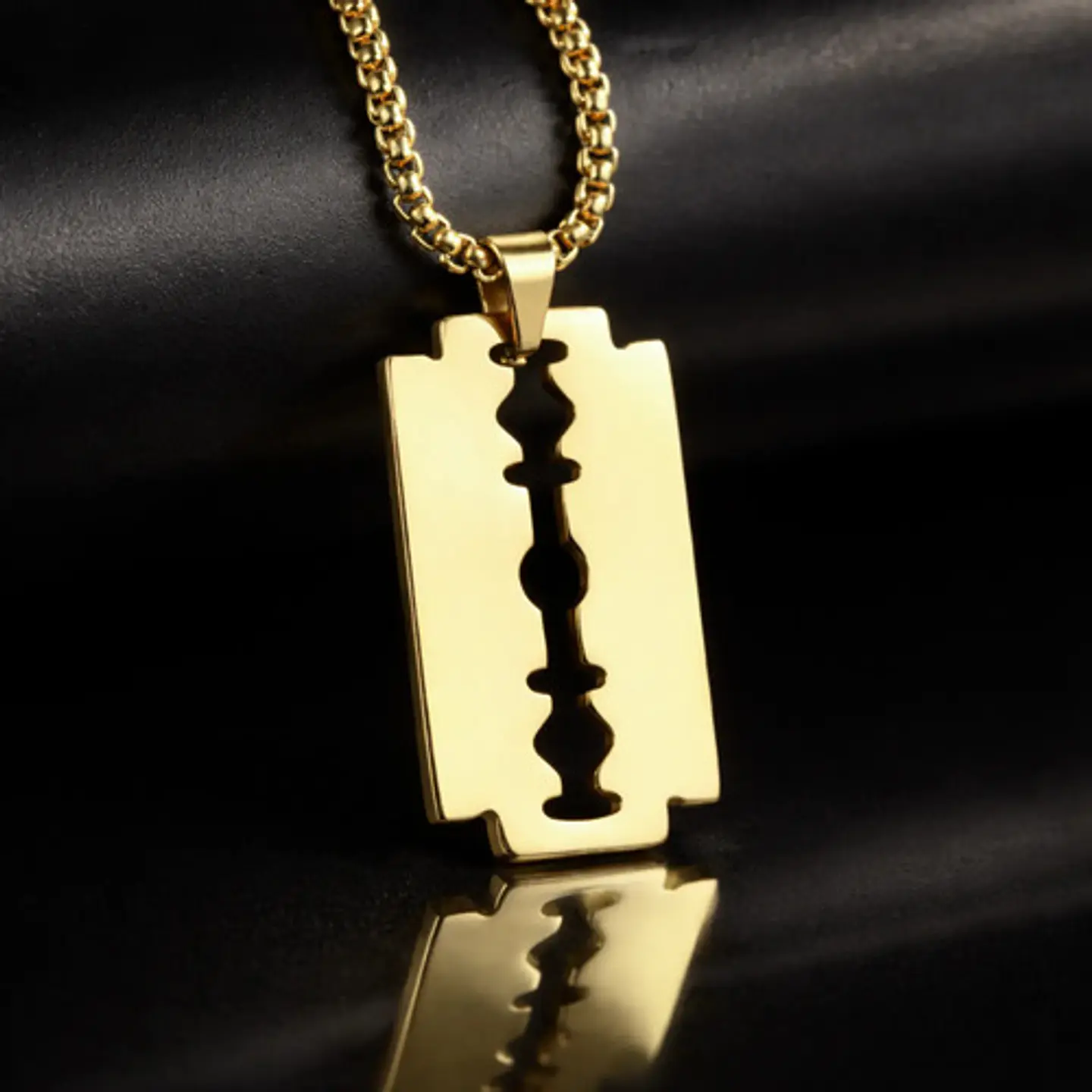 Collar Para Hombre Y Mujer Dije Cuchilla Barbero Color Negro 4