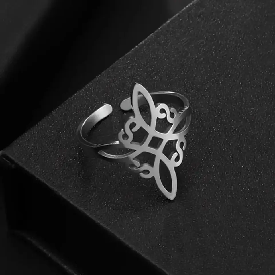 Anillo Amuleto Mujer Celta Nudo De Bruja De Acero Color Oro 12