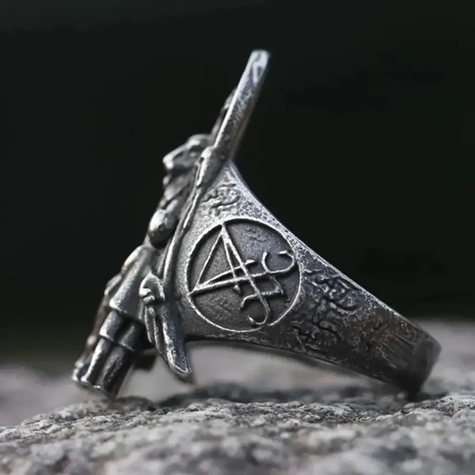 Anillo Para Hombre Y Mujer Con Sigil Cabra Lucifer De Acero  4